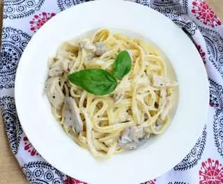 Spaghetti z mięsem i grzybami